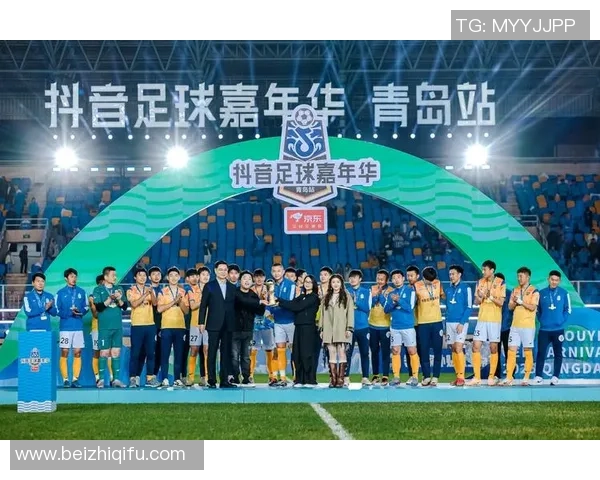 抖音上活跃的足球球星有哪些?他们分享了什么精彩瞬间和生活点滴 抖音上活跃的足球球星有哪些?他们分享了什么精彩瞬间和生活点滴